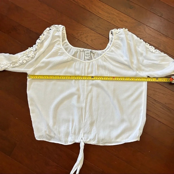 American Rag Cie 100% rayon white top with lace long sleeves size S - Picture 8 of 10